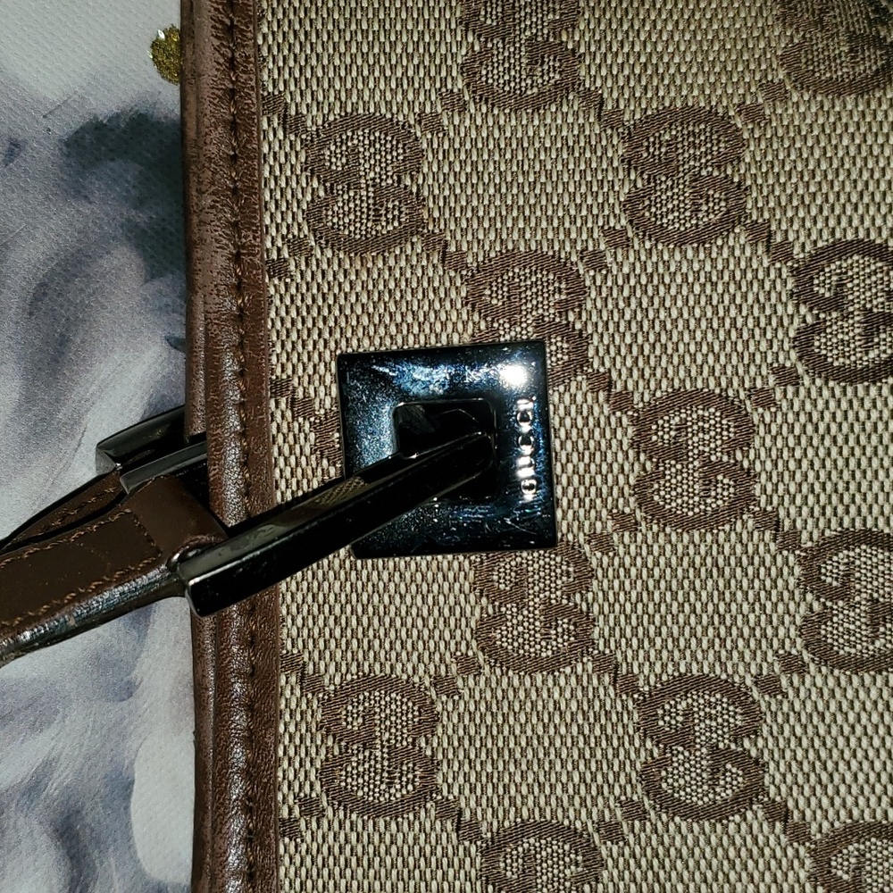 Authentic Gucci bucket bag - Picture 3 of 7